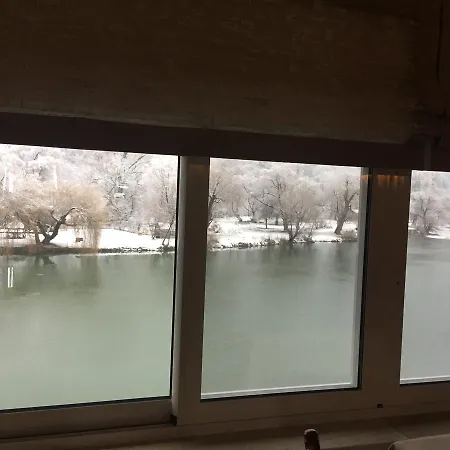 Pid Zamkom Kamenitsa
